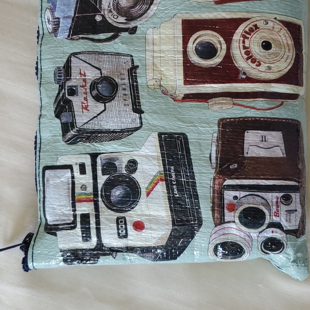 Blue Q Cameras Graphic Accessory/Pencil Zipper Bag - Picture 3 of 6